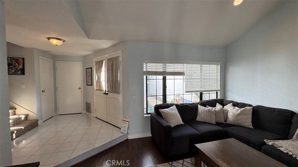 3 Shadow Hill Ln - Photo 7 of 22