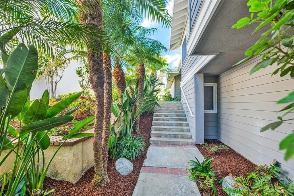 804 Gardenia Way - Photo 5 of 50