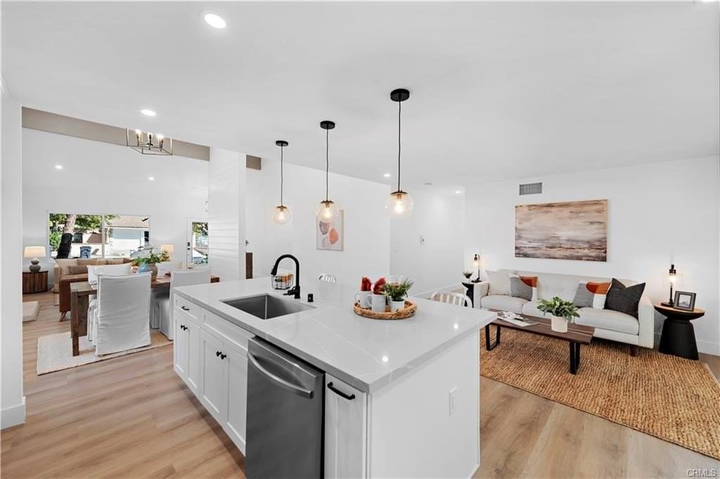 23795 Avenida Columbia - Photo 2 of 28