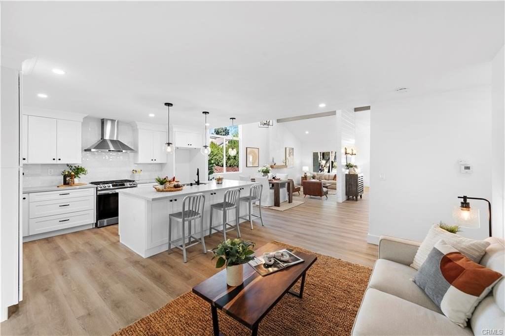 23795 Avenida Columbia - Photo 3 of 28