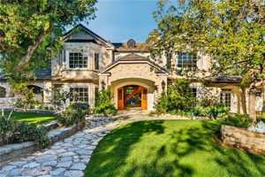 featured image of 4609 Palos Verdes Dr N