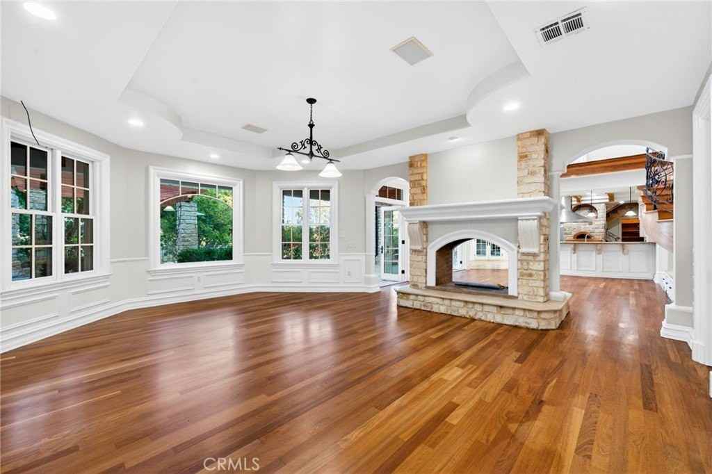 4609 Palos Verdes Dr N - Photo 5 of 50