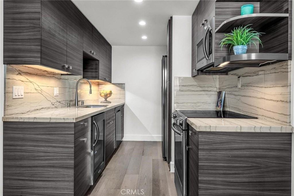 531 Esplanade #903 - Photo 7 of 26