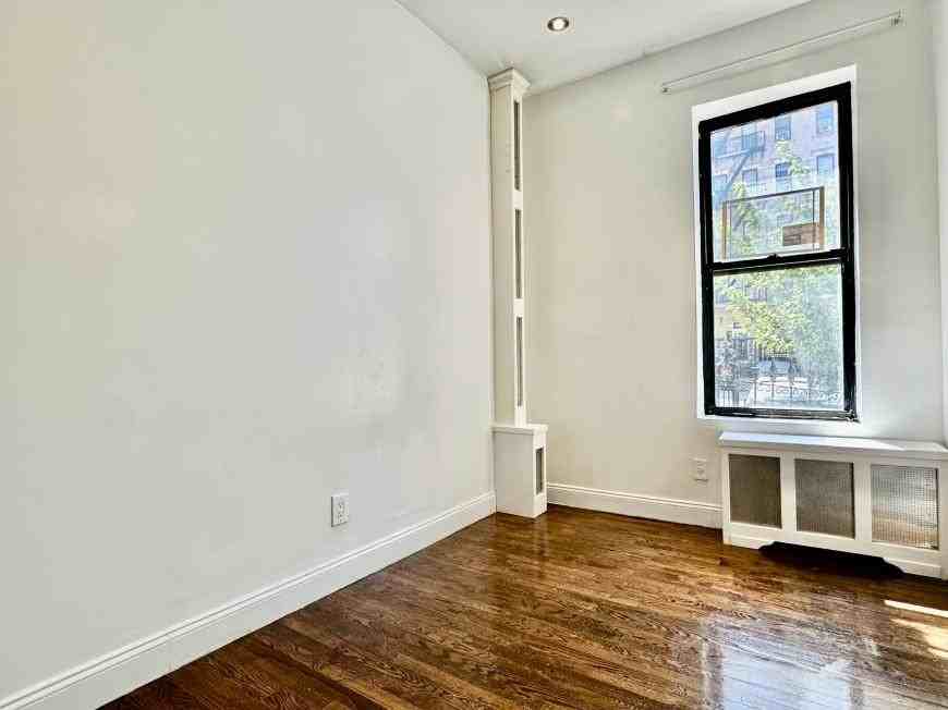 523 W 135th St - Photo 6 of 10