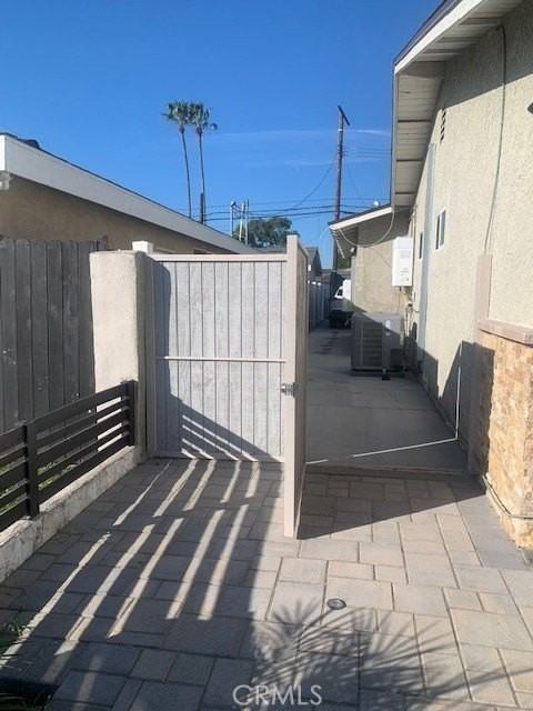 11519 Balboa Blvd - Photo 2 of 19