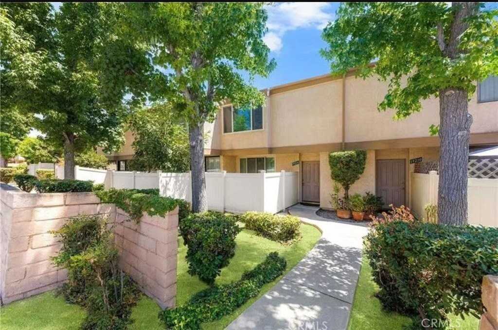 19214 La Puente Rd - Photo 3 of 17