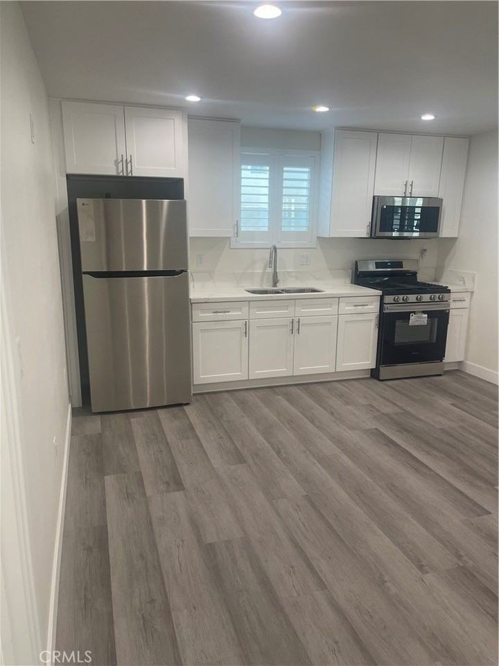 4656 Bell Pl #B - Photo 6 of 15