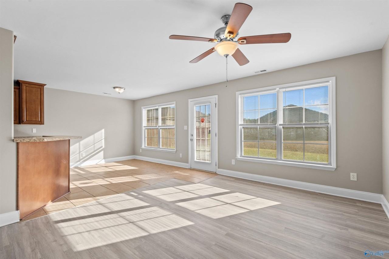 161 Fields Pond Dr - Photo 5 of 43