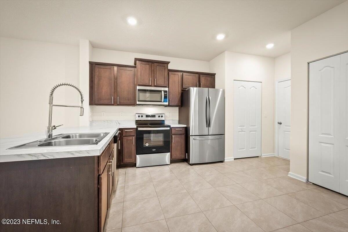 7814 Echo Springs Rd - Photo 4 of 25