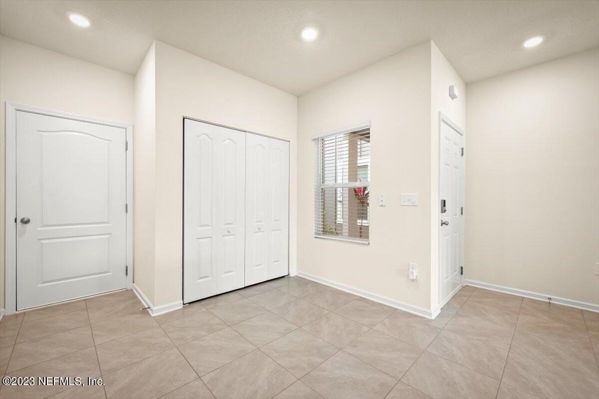 7814 Echo Springs Rd - Photo 7 of 25