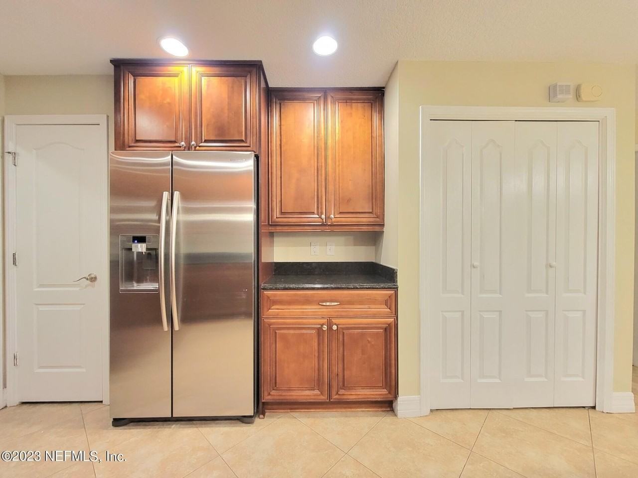 11640 Wellington Way - Photo 5 of 35