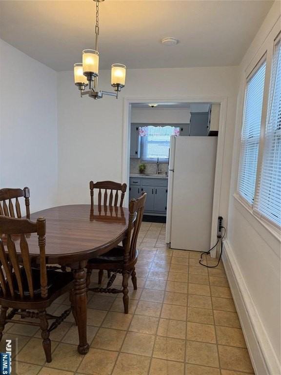 328 Lambert Ave - Photo 7 of 13