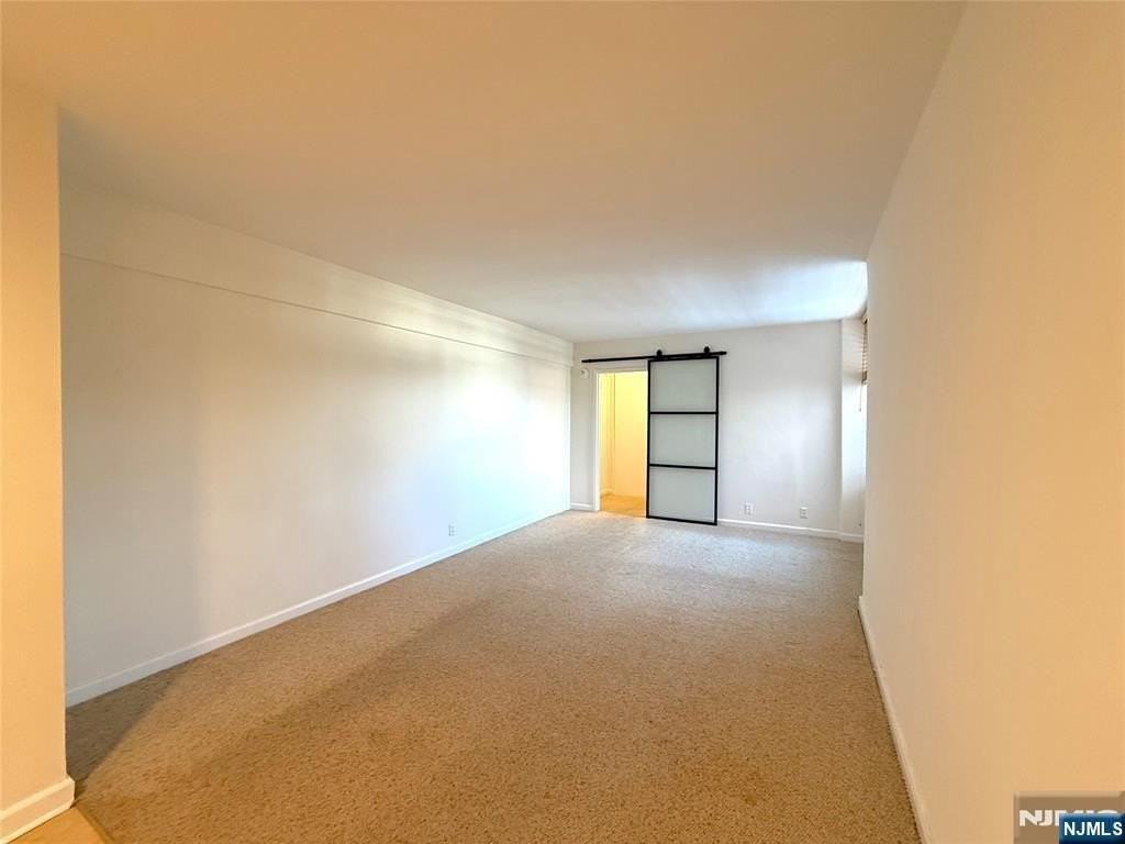 3091 Edwin Ave Apt 3d - Photo 4 of 11