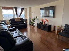 160 Overlook Ave Apt 11a - Photo 1 of 1