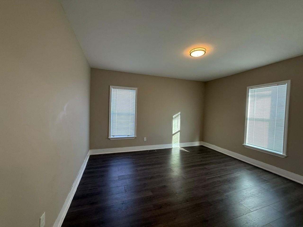 347 Spruce St - Photo 7 of 15