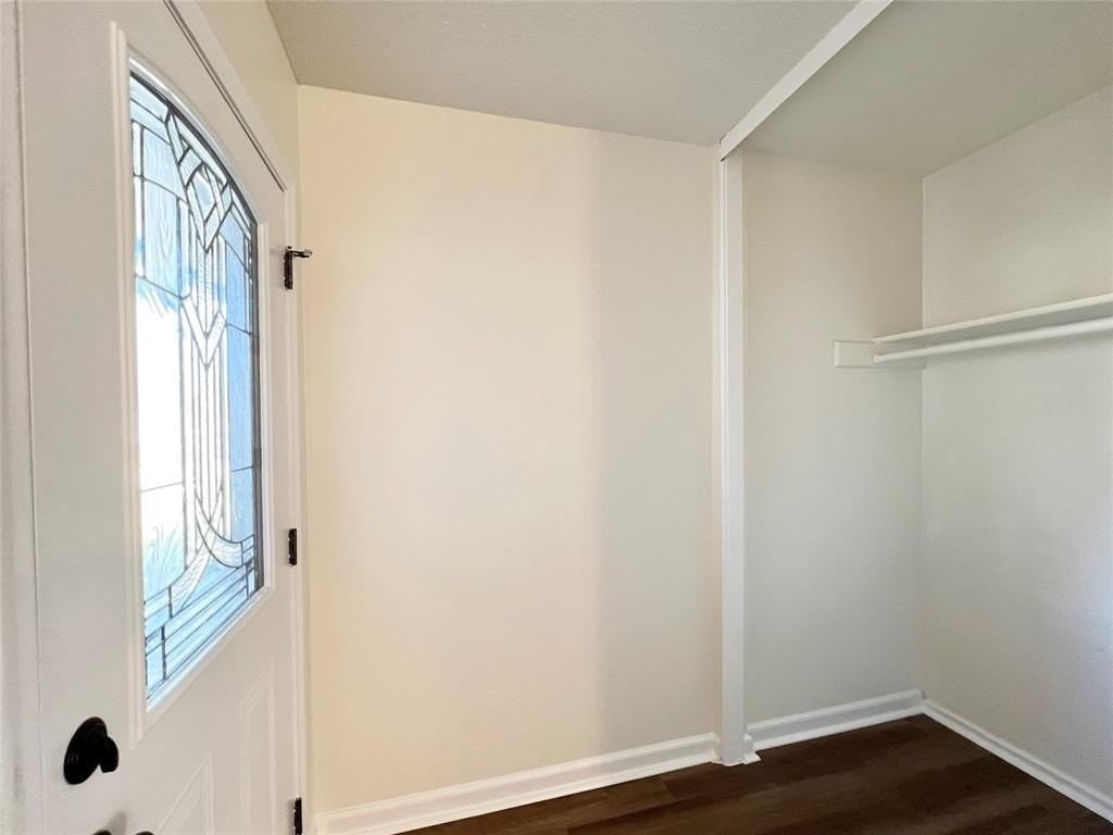 1456 Sherrye Dr - Photo 2 of 37