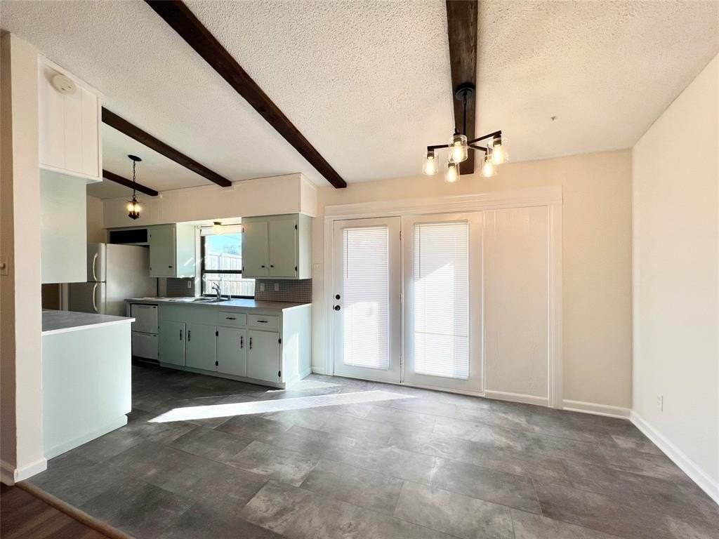 1456 Sherrye Dr - Photo 6 of 37