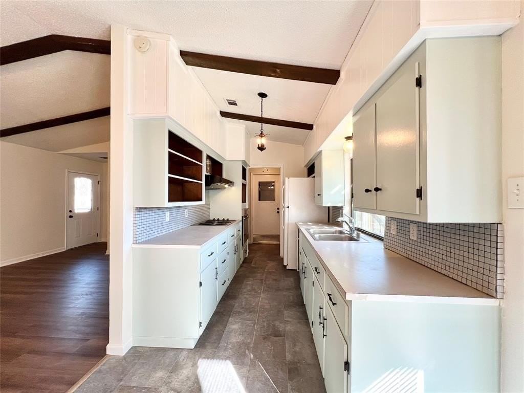 1456 Sherrye Dr - Photo 7 of 37