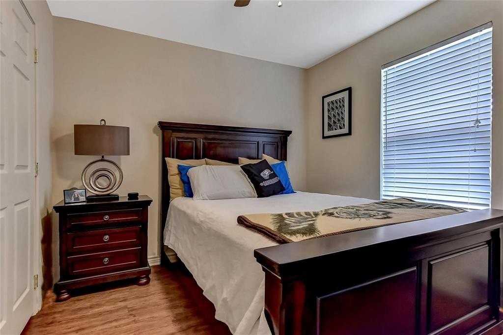 507 1/2 B E Stone Street - Photo 5 of 19