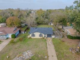 featured image of 203 Leighton Dr