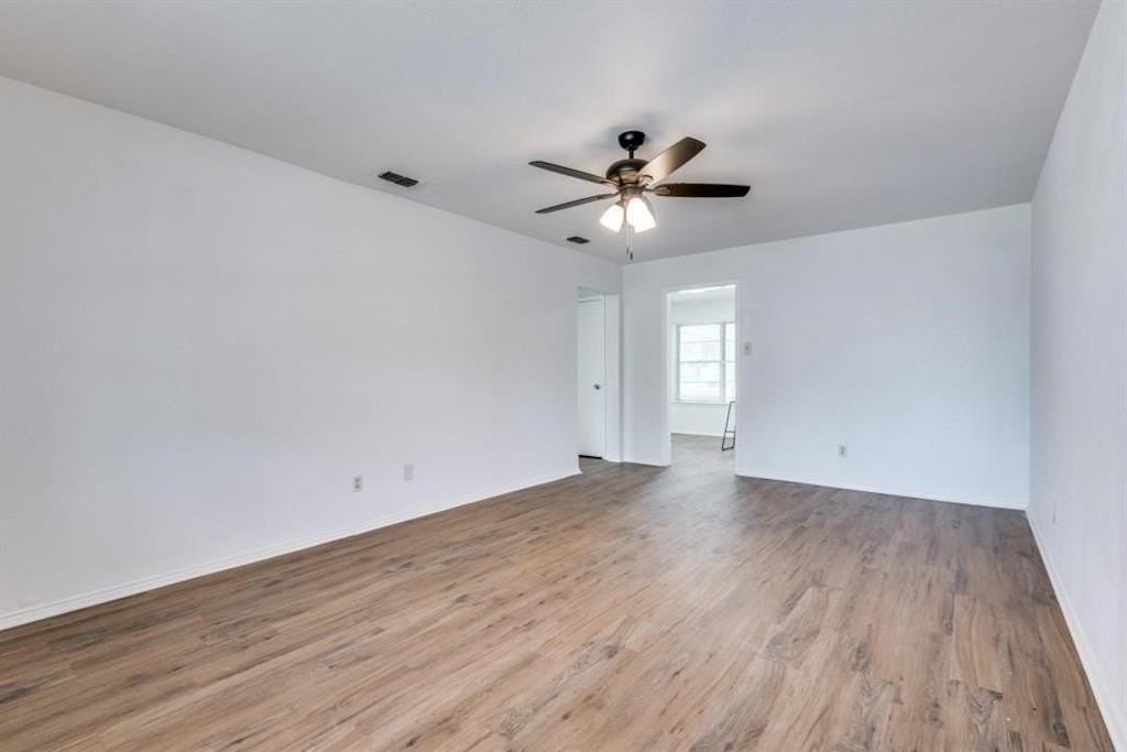 1422 Deborah Ave - Photo 5 of 20