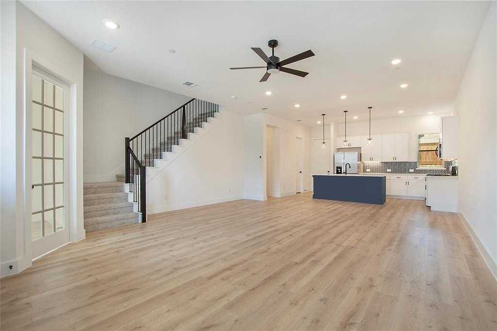 1240 Eureka Springs St - Photo 5 of 40