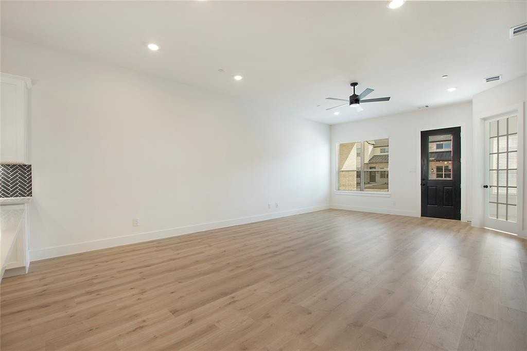 1240 Eureka Springs St - Photo 7 of 40