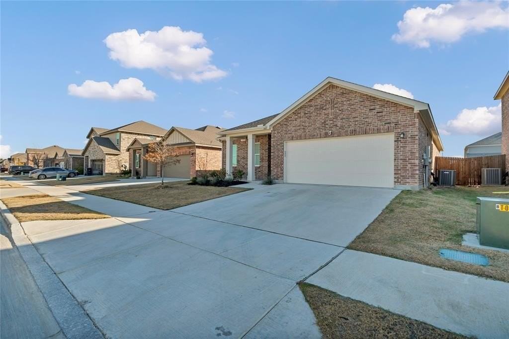 1669 Hossler Trl - Photo 2 of 32