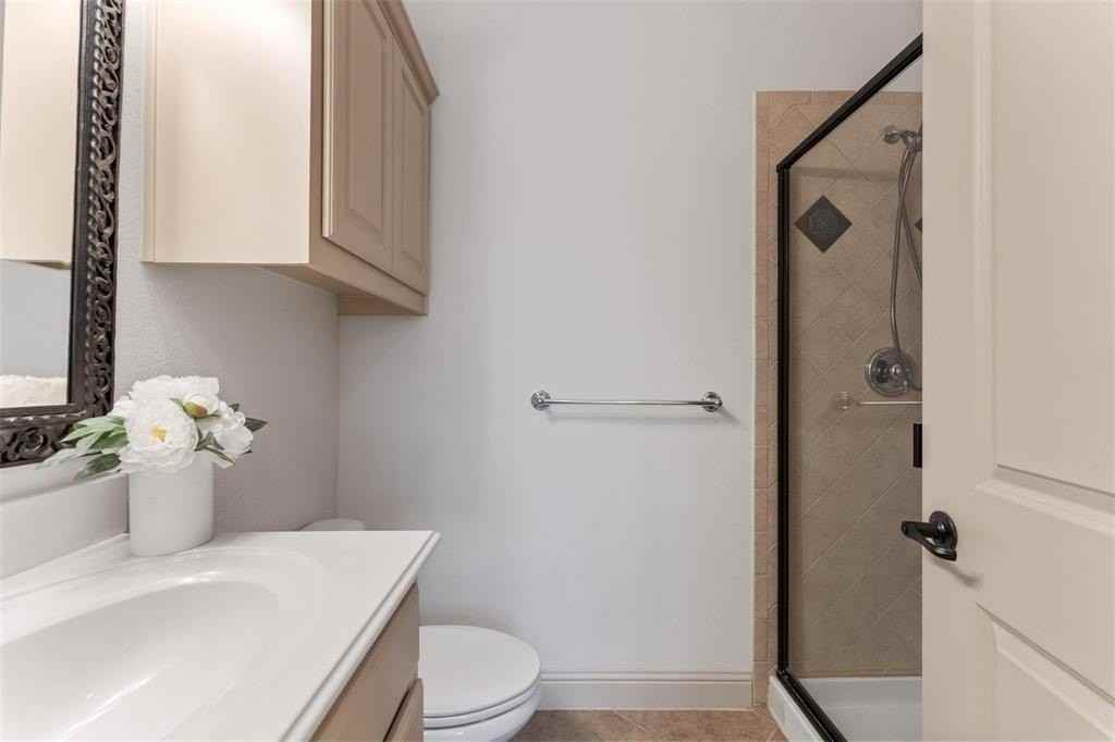 7245 Parkwood Blvd - Photo 7 of 32