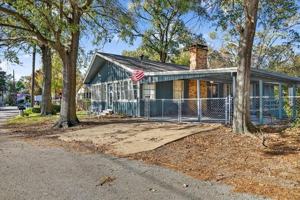 featured image of 108 Point O View St