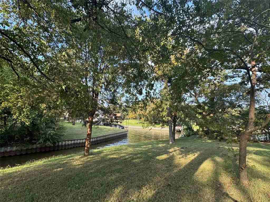 108 Point O View St - Photo 5 of 38