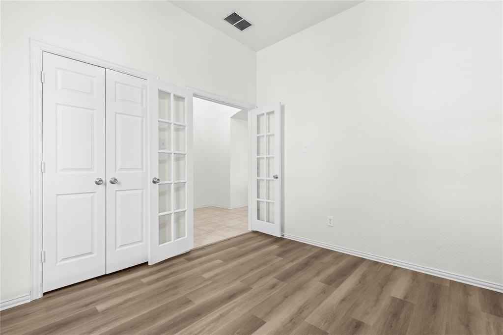 2698 Lake Ridge Dr - Photo 5 of 29