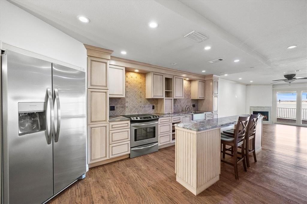 3830 Mediterranean St - Photo 2 of 23