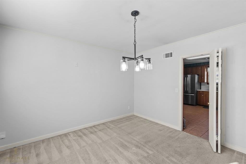 410 Haynes Ave - Photo 6 of 26