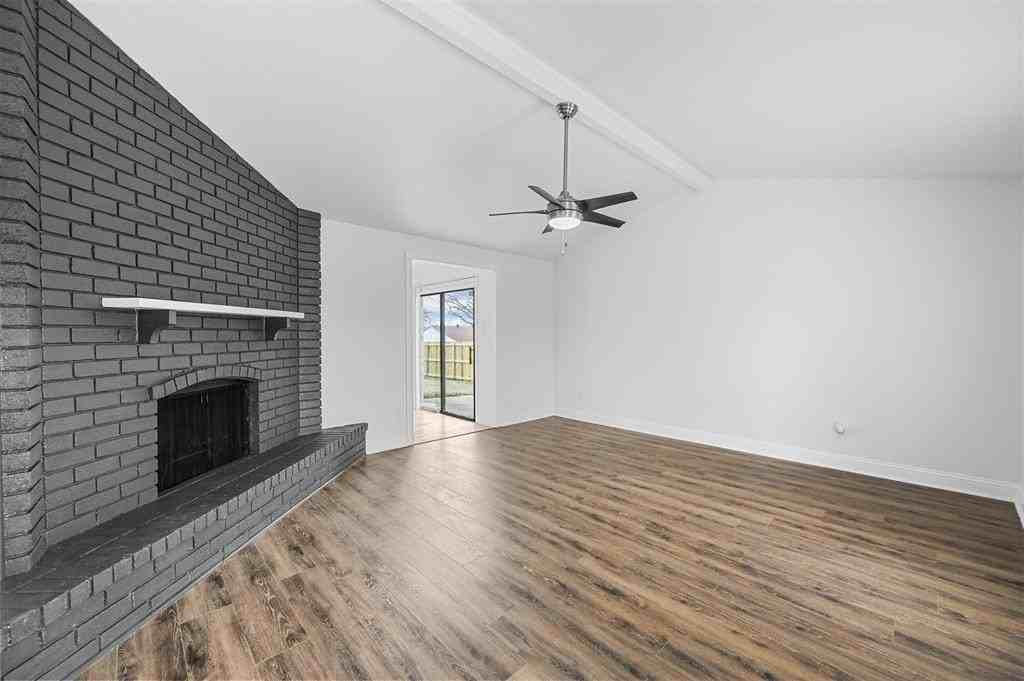 4940 Watkins Dr - Photo 4 of 23