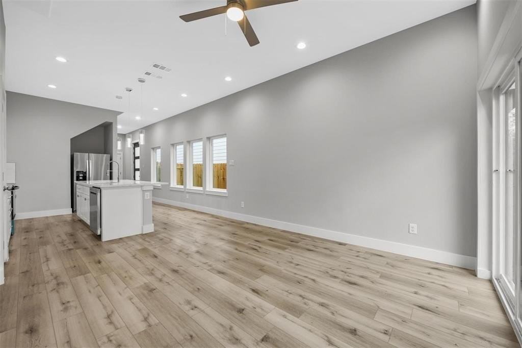 2505 Birmingham Ave - Photo 2 of 32