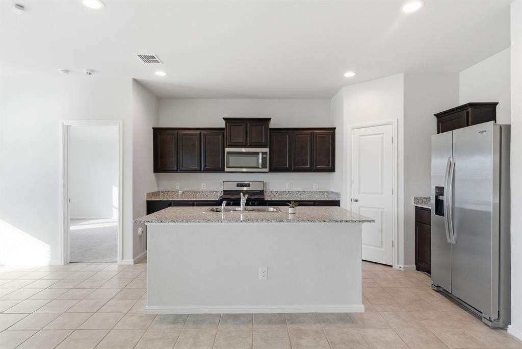 3613 Ridgeway Ln - Photo 4 of 29