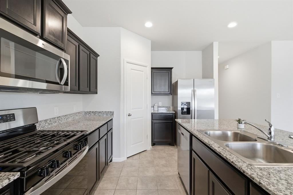 3613 Ridgeway Ln - Photo 6 of 29