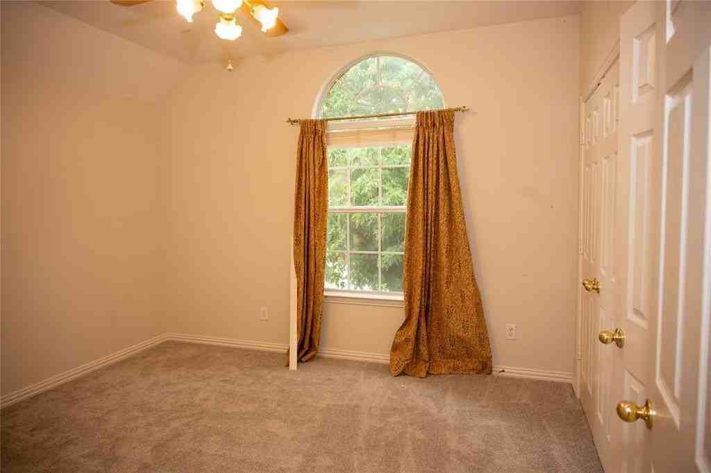 8416 Mesa Verde Dr - Photo 4 of 30