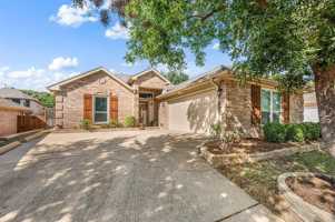 featured image of 609 Wyndham Cir