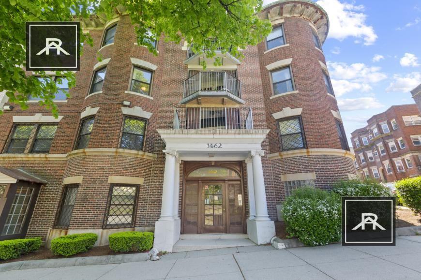 1464 Commonwealth Ave - Photo 6 of 10