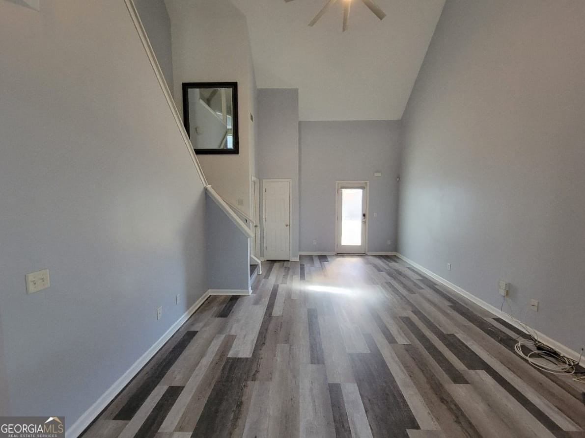 175 Stillwood Dr - Photo 2 of 33