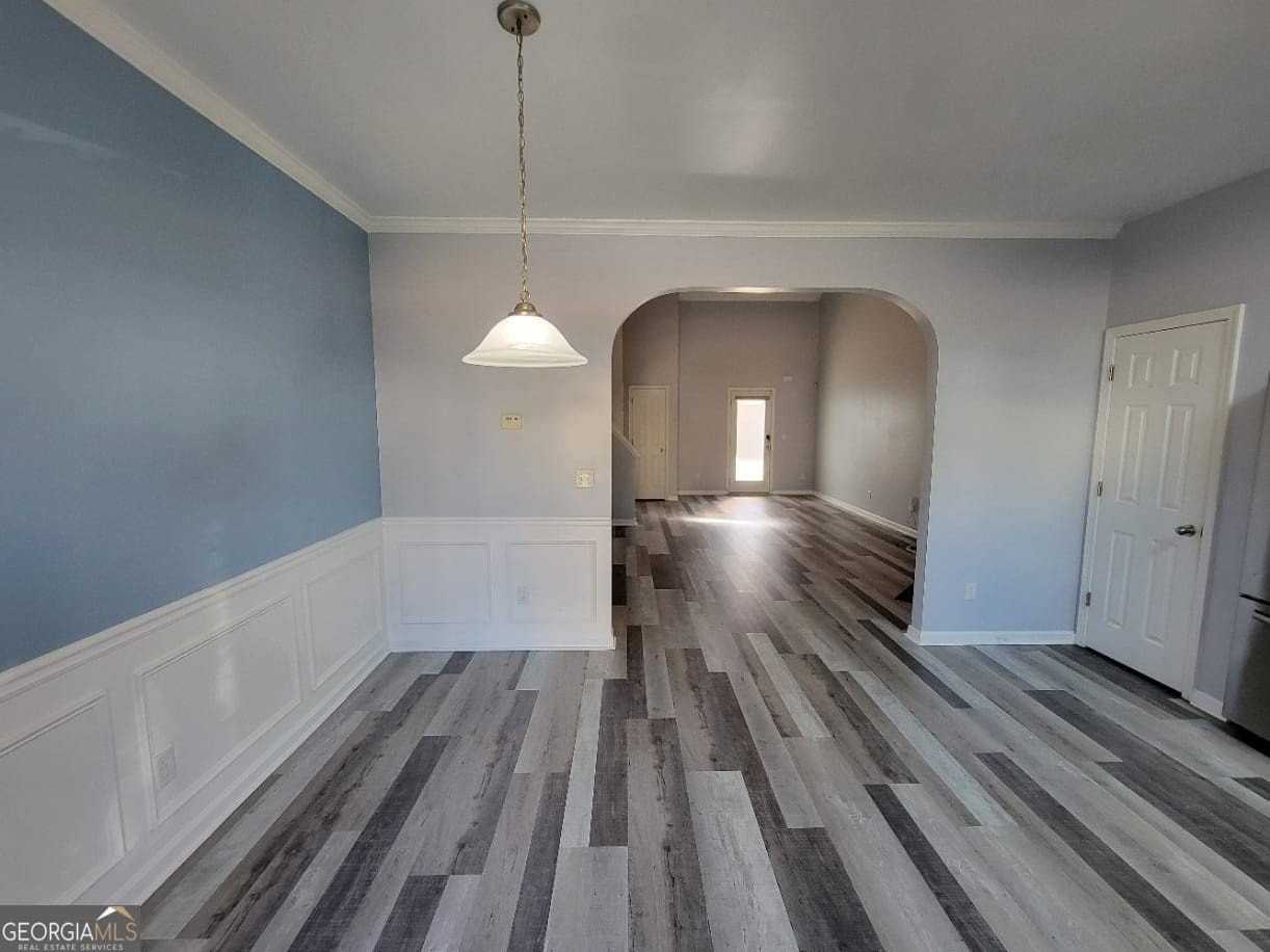 175 Stillwood Dr - Photo 5 of 33