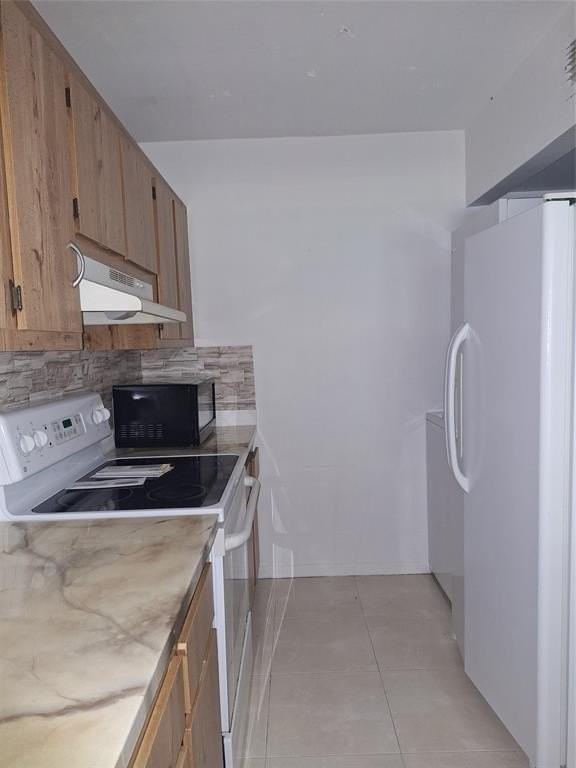 10037 Winding Lake Rd #102 - Photo 4 of 12