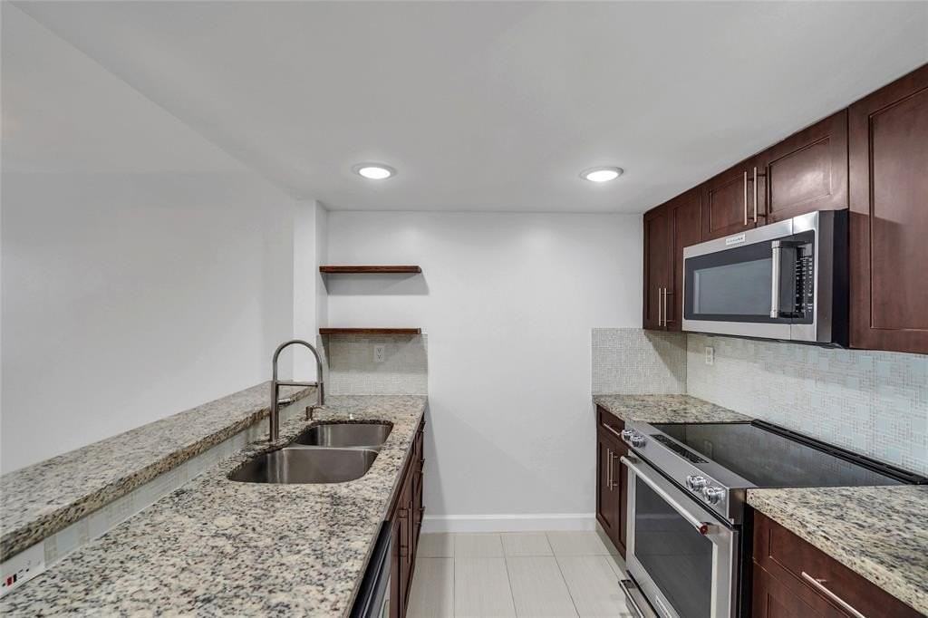 4550 Sw 68th Court Cir #54-8 - Photo 5 of 36