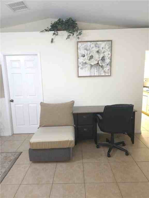 1110 19th Ave Sw - Photo 6 of 14