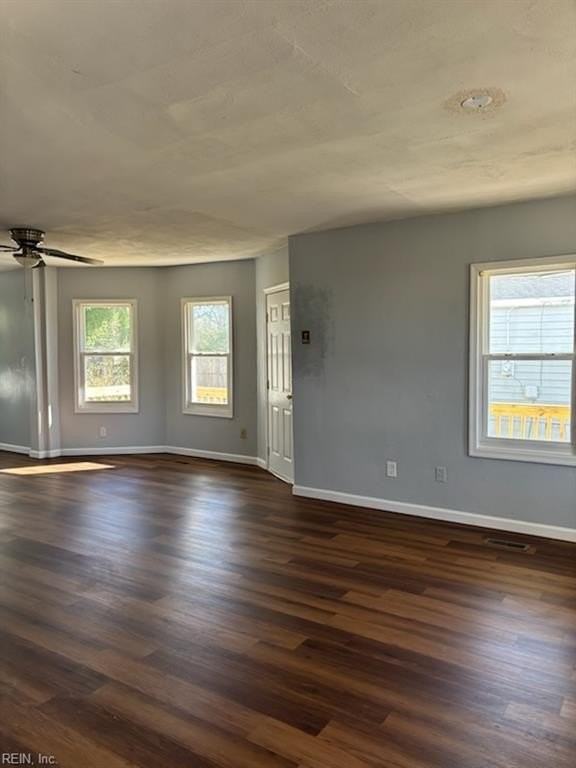 648 Ivy Ave - Photo 5 of 42