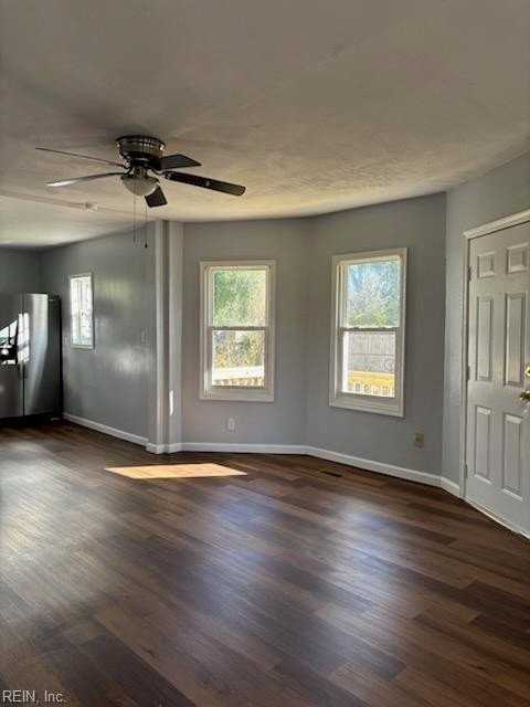 648 Ivy Ave - Photo 6 of 42