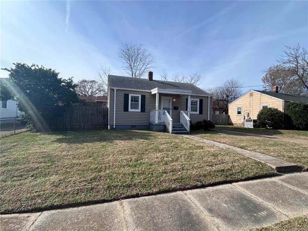 239 Burgoyne Rd - Photo 3 of 14