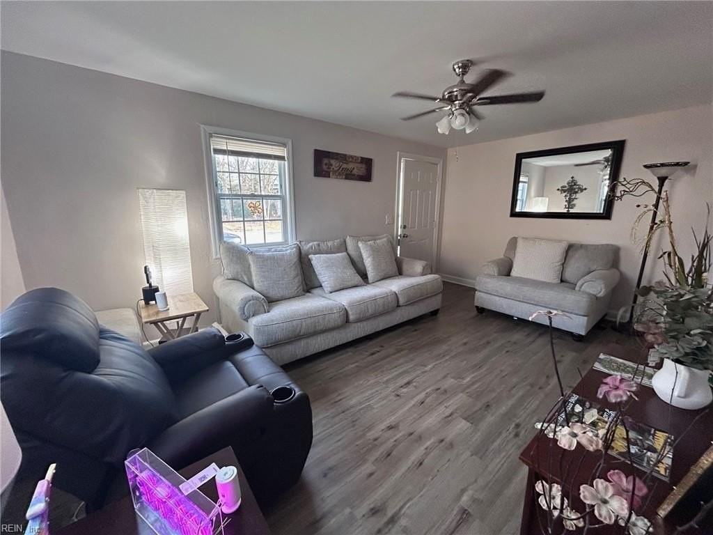 239 Burgoyne Rd - Photo 5 of 14